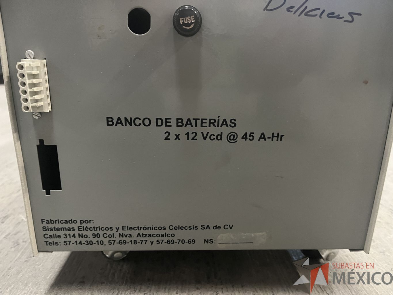 Lote 052 - 6 Bancos de baterías, 35 Baterías de 12 V y 3 Baterías de 6 V - Imagen 6