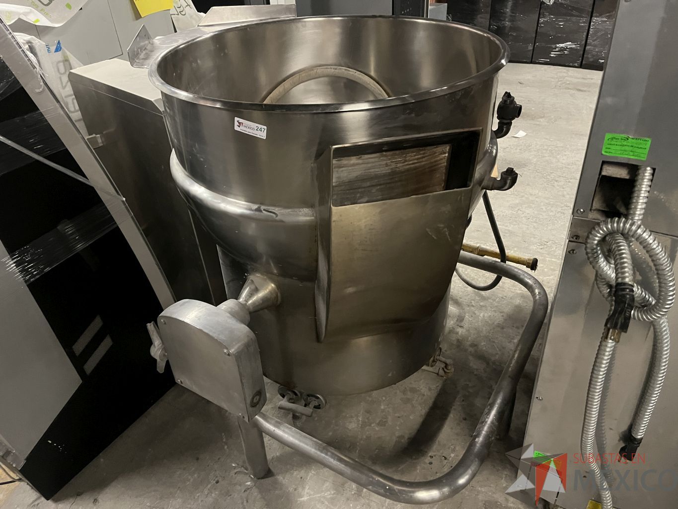 Lote 057 - Marmita 240 lats. Presión de vapor máxima 2.1 kg /cm2, Gas LP, INTERTECNIA