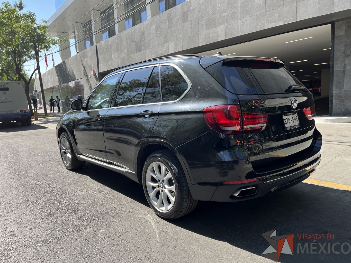 Lote 001 - Camioneta BMW X5 xDrive50iA Security Automático 2015 (Nivel de resistencia VR4) - Imagen 9