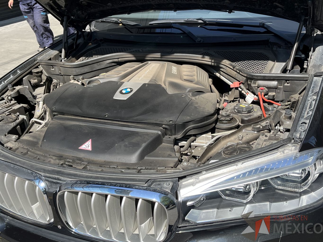 Lote 001 - Camioneta BMW X5 xDrive50iA Security Automático 2015 (Nivel de resistencia VR4) - Imagen 37