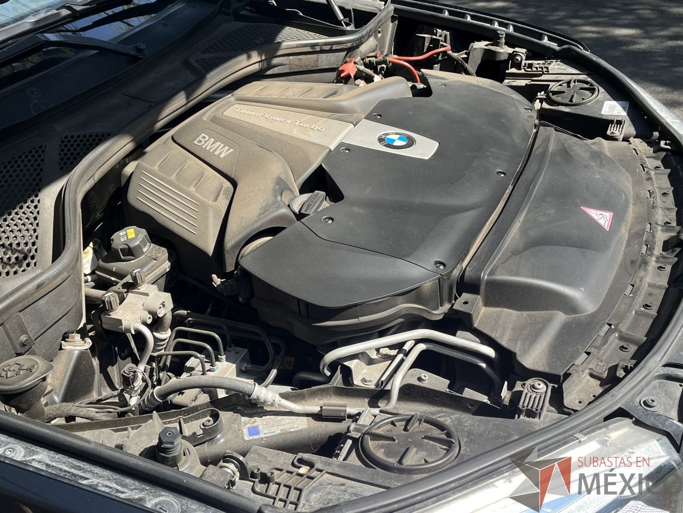 Lote 001 - Camioneta BMW X5 xDrive50iA Security Automático 2015 (Nivel de resistencia VR4) - Imagen 38