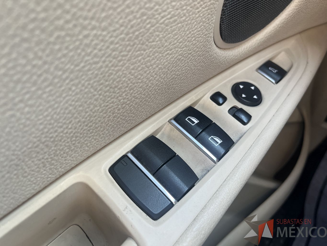 Lote 001 - Camioneta BMW X5 xDrive50iA Security Automático 2015 (Nivel de resistencia VR4) - Imagen 40