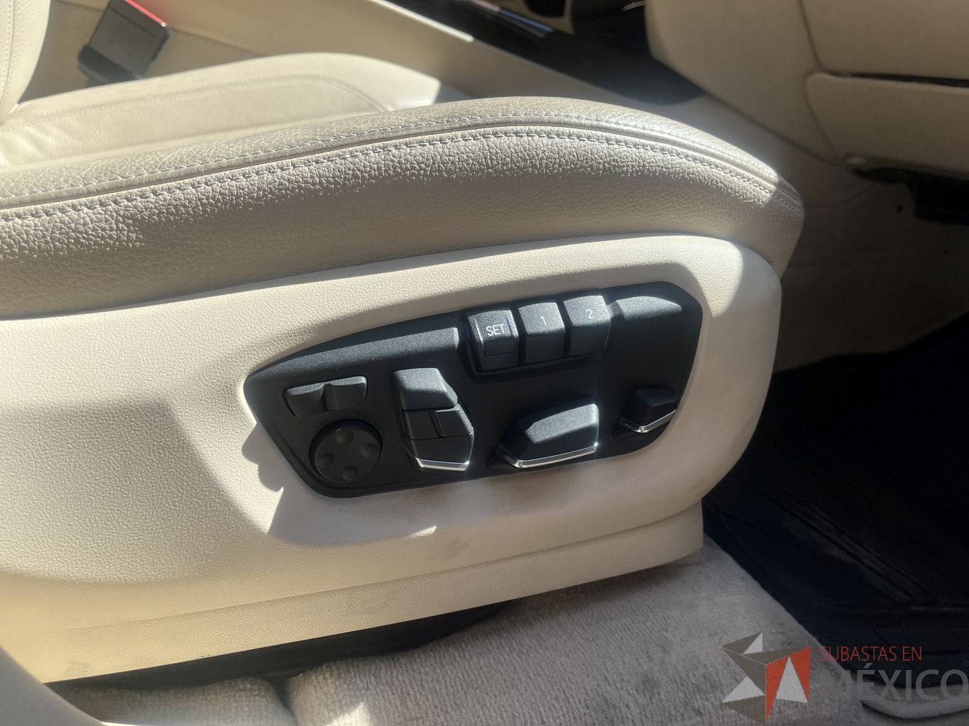 Lote 001 - Camioneta BMW X5 xDrive50iA Security Automático 2015 (Nivel de resistencia VR4) - Imagen 50