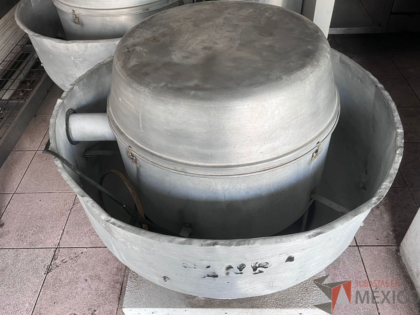 Lote 032 - Extractor de hongo con motor de 1.5HP 220V monofásico (incluye ro of courts) - Imagen 2