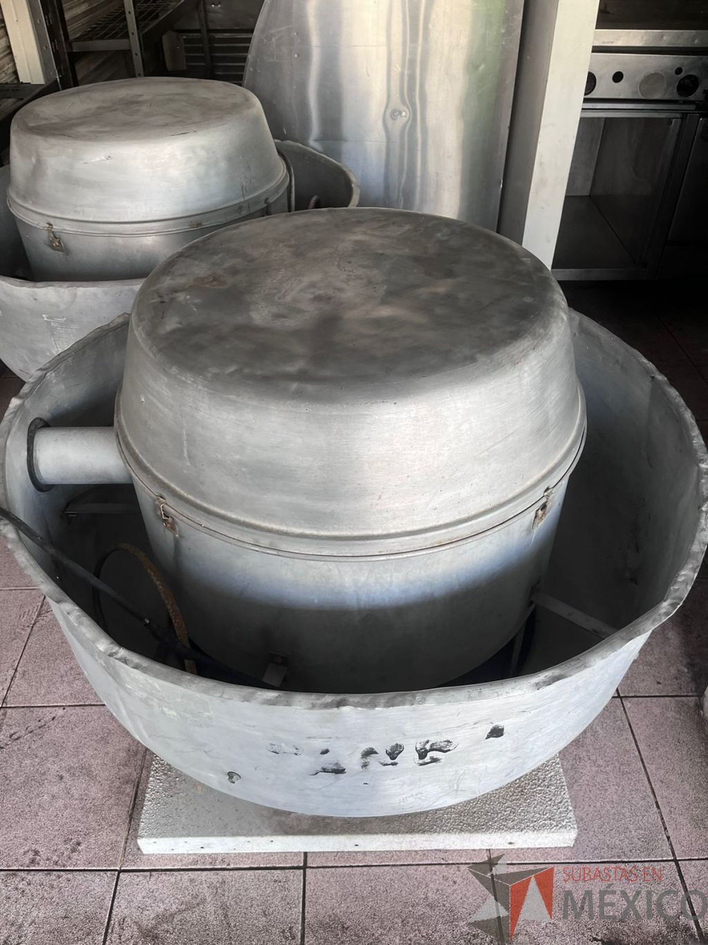 Lote 032 - Extractor de hongo con motor de 1.5HP 220V monofásico (incluye ro of courts)