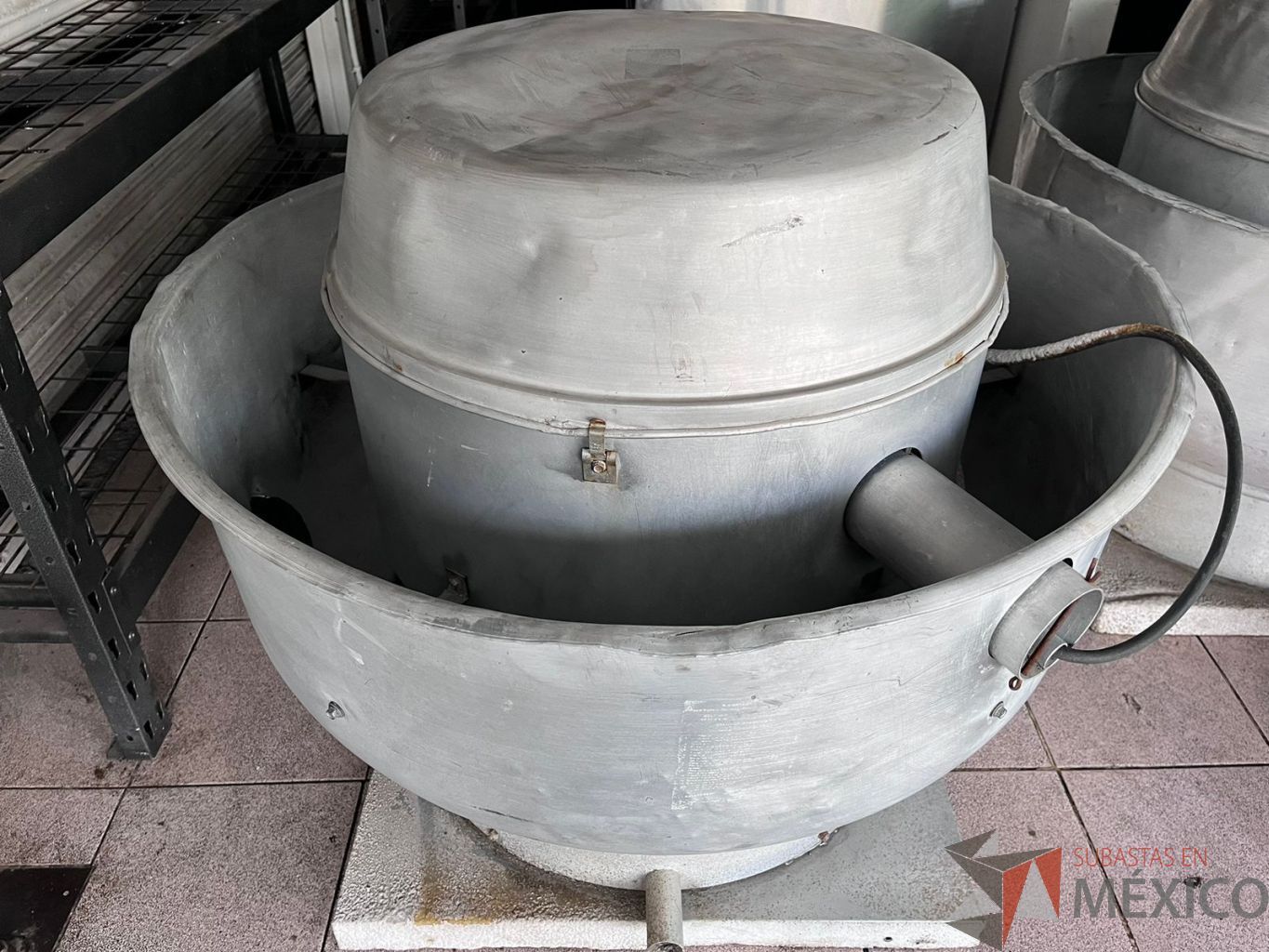 Lote 032 - Extractor de hongo con motor de 1.5HP 220V monofásico (incluye ro of courts) - Imagen 4