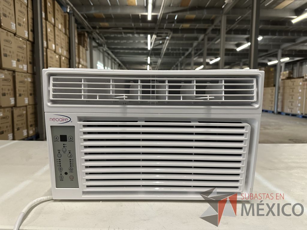 Lote 019 - Aire Acondicionado tipo Ventana NEOAIRE, Modelo: NAW081M20, 8000 BTU, 115v
