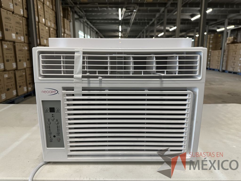 Lote 014 - Equipo de Aire Acondicionado tipo ventana Neoaire NAW122M20, 1 Ton, Frío, 220 Volts