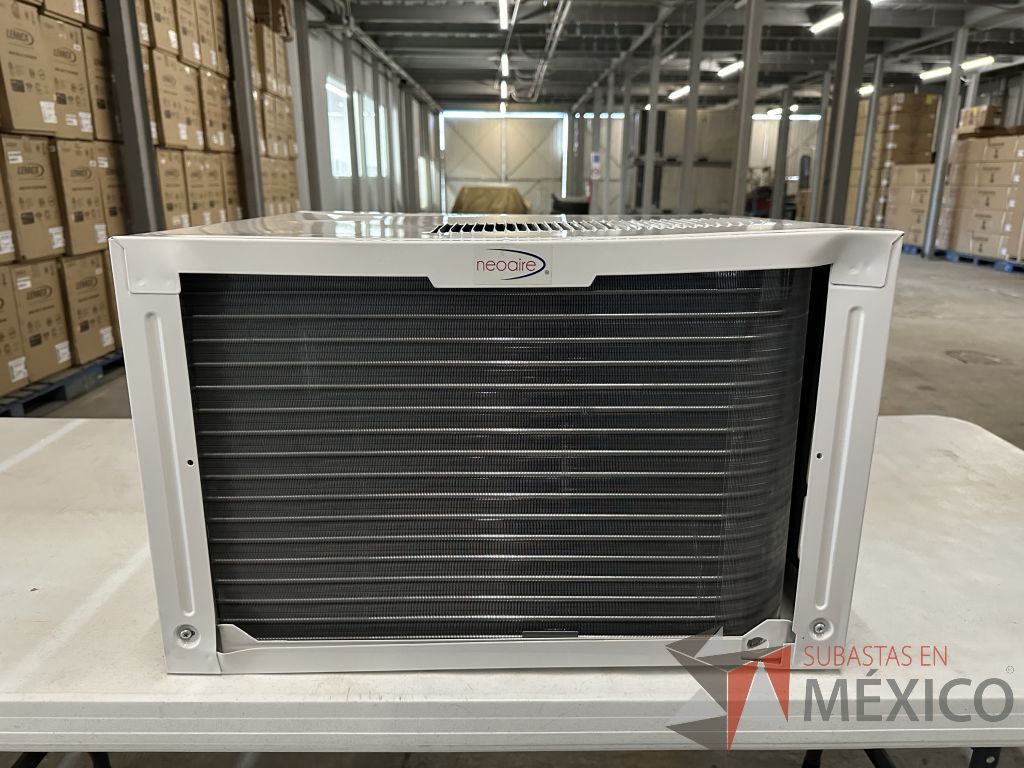 Lote 037 - Aire Acondicionado tipo Ventana NEOAIRE, Modelo: NAW121, 12000 BTU, 110-115v - Imagen 17
