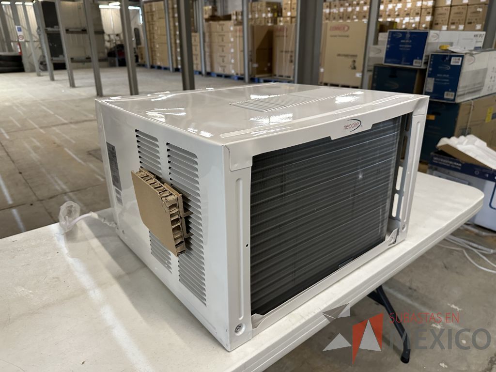 Lote 037 - Aire Acondicionado tipo Ventana NEOAIRE, Modelo: NAW121, 12000 BTU, 110-115v - Imagen 19