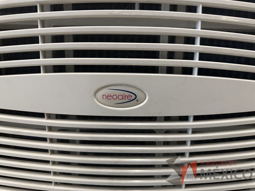 Lote 043 - Aire Acondicionado tipo Ventana NEOAIRE, Modelo: NAW122, 12000 BTU, 220v - Imagen 16