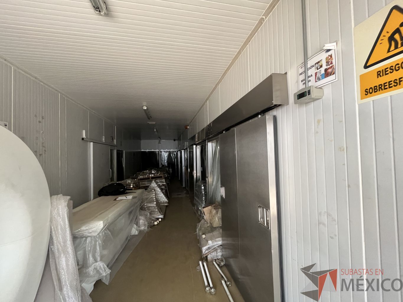 Lote 005 - Cámara de refrigeración dividida en 4 secciones con 3 puertas de acero inoxidable - Imagen 4