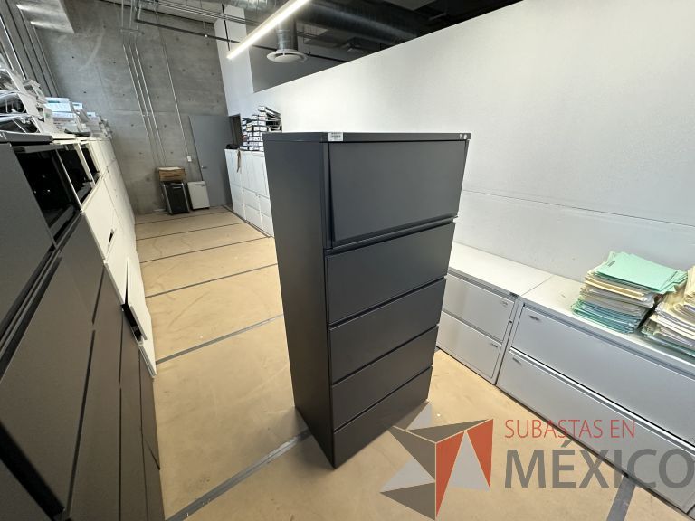 Lote 099 - Archivero metálico con 4 cajones y 1 gaveta color negro - Imagen 3