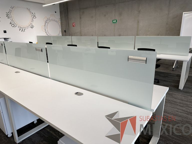Lote 007 - Estación de trabajo para 10 personas - Imagen 9