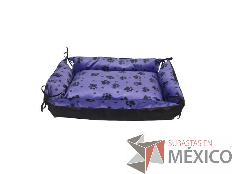 Lote 002 - Lote de 370 piezas de Accesorios para mascotas