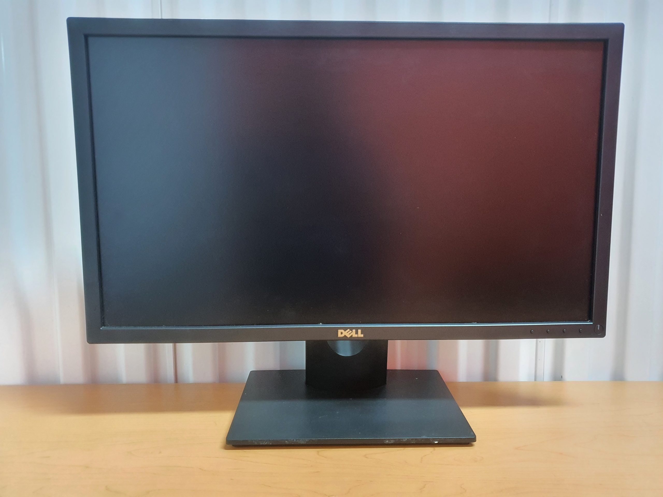 Lote 104 - Computadora Dell Optiplex 5055 SFF, 16 GB RAM, Disco duro de 500 GB y Monitor DELL 24″ - Imagen 6
