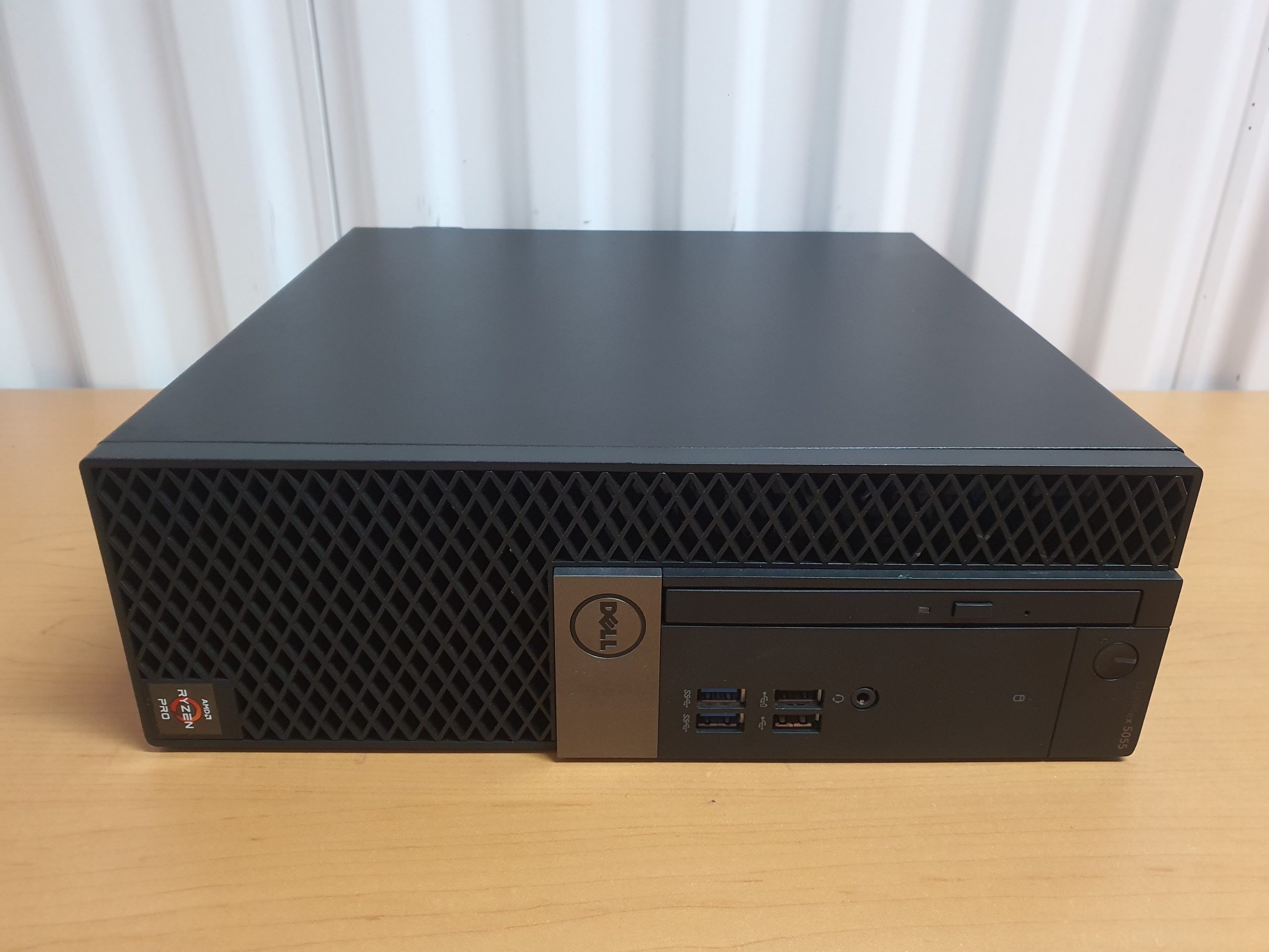 Lote 104 - Computadora Dell Optiplex 5055 SFF, 16 GB RAM, Disco duro de 500 GB y Monitor DELL 24″ - Imagen 10