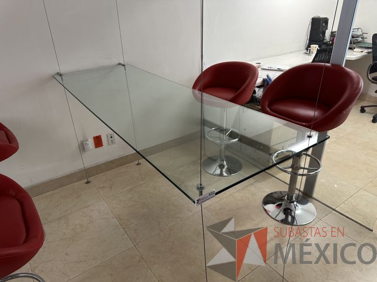 Lote 049 - Mesa de cristal suspendida - Imagen 3