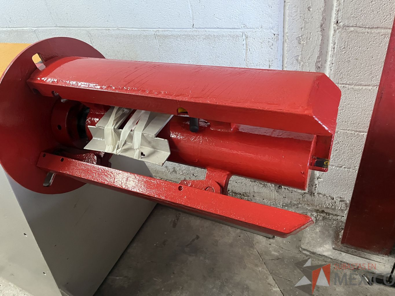 Lote 002 - Desenrolladora de lámina en rollo, 2,200 lb. Año 91 - Imagen 10