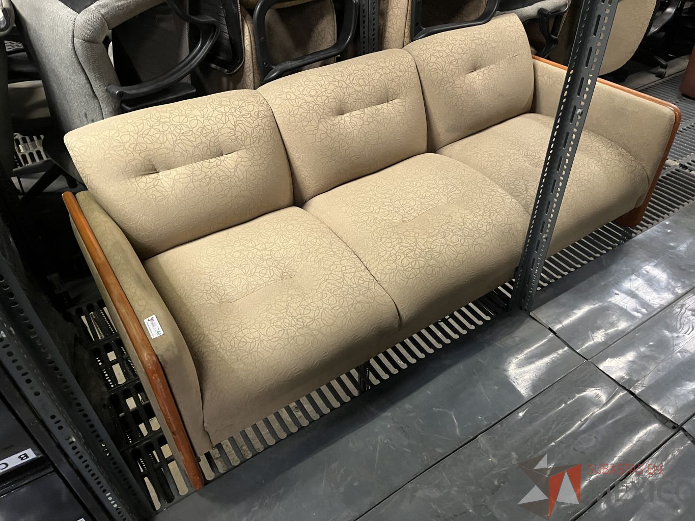 Lote 023 - 5 Sillones de 3 plazas con asiento y respaldo - Imagen 10