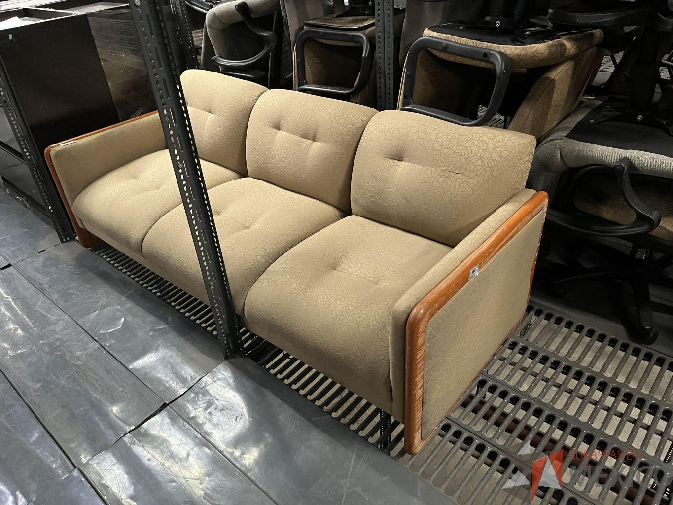 Lote 023 - 5 Sillones de 3 plazas con asiento y respaldo - Imagen 7
