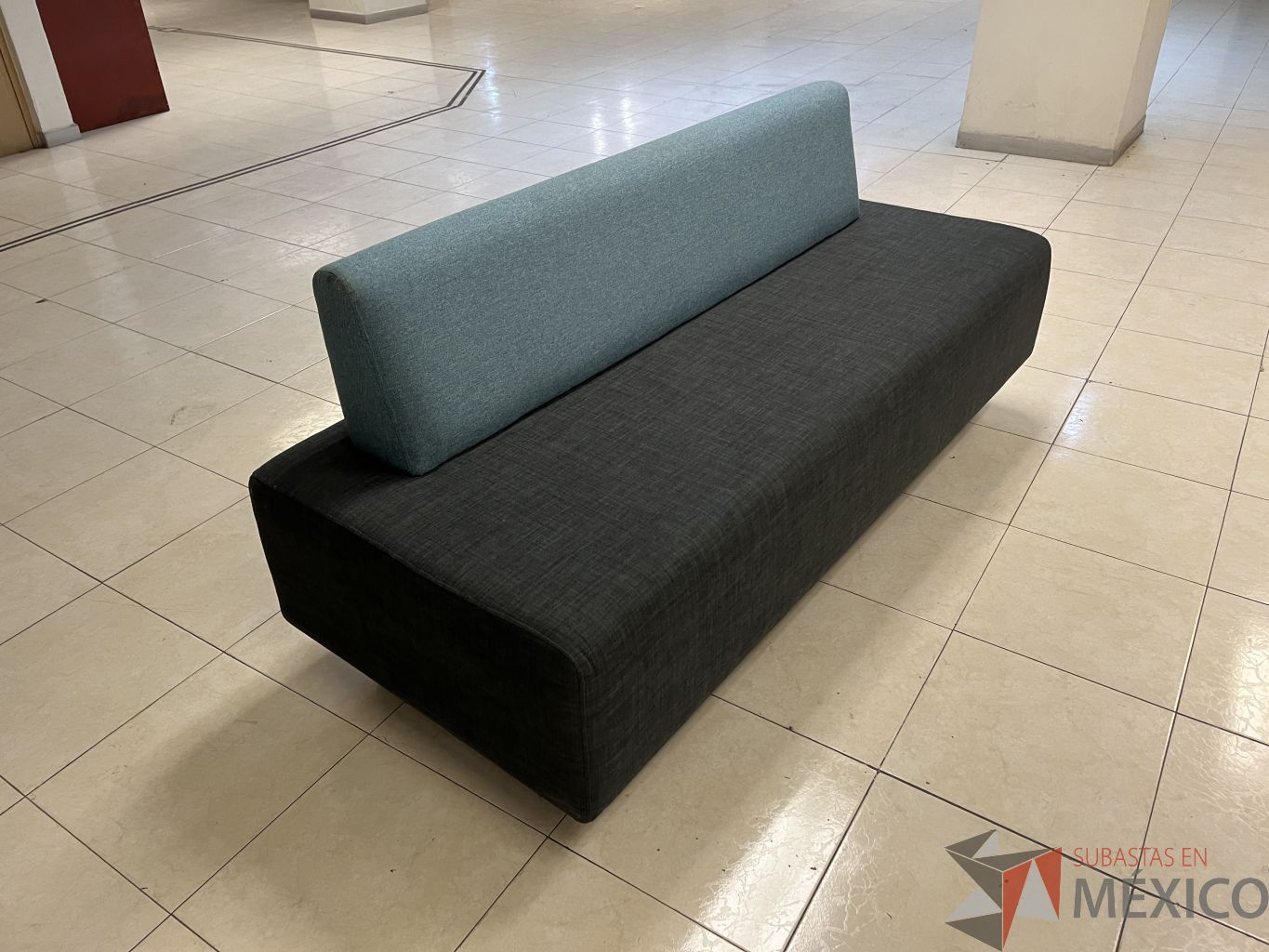 Lote 023 - 5 Sillones de 3 plazas con asiento y respaldo - Imagen 5