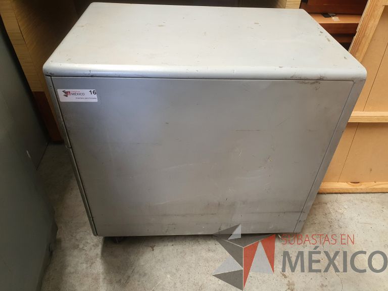 Lote 012 - Archivero de 2 cajones metálico y cubierta en madera - Imagen 2