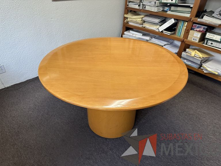Lote 001 - Mesa para sala de juntas redonda para 6 personas - Imagen 4