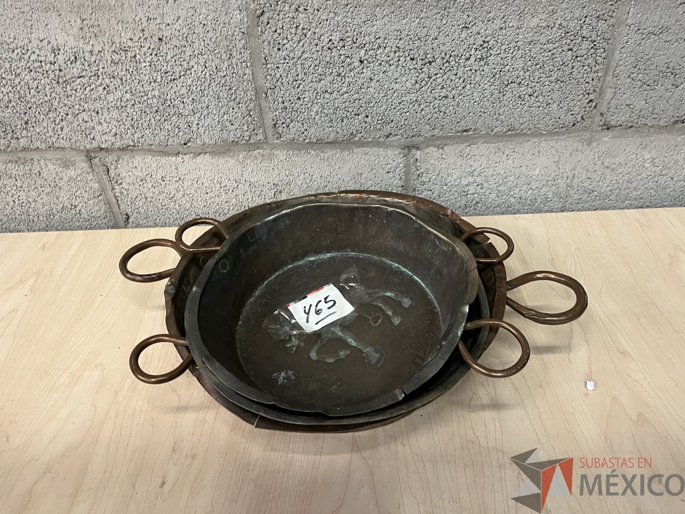 Lote 211 - 3 Sartenes de 2 orejas metálicos con detalles de deterioro - Imagen 2
