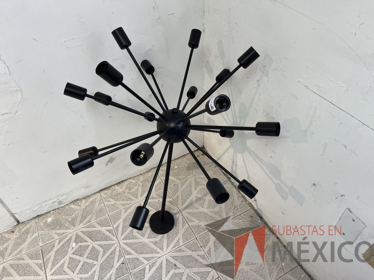 Lote 013 - Lámpara de techo para 19 focos color negro - Imagen 6