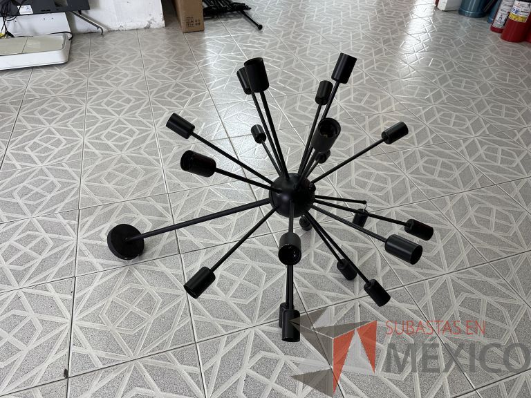 Lote 013 - Lámpara de techo para 19 focos color negro - Imagen 2