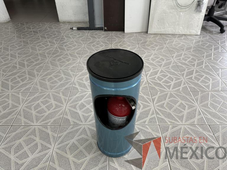 Lote 005 - 13 Extintores de 2.3 kg de Co2 con bote metálico con tapa - Imagen 6