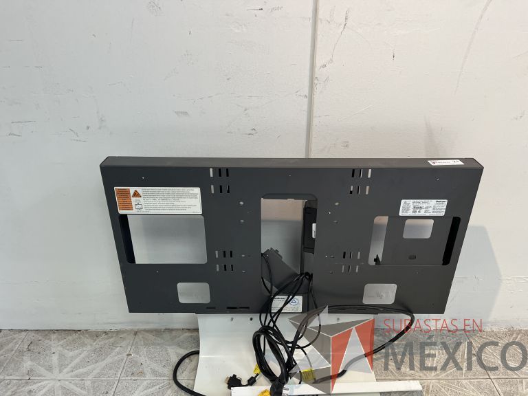Lote 010 - Accesorio para mesa de trabajo con micrófonos y accesorio para conexiones - Imagen 10