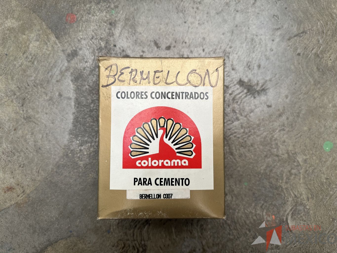 Lote 010 - Lote de 25 kilos de color para cemento varias presentaciones - Imagen 17