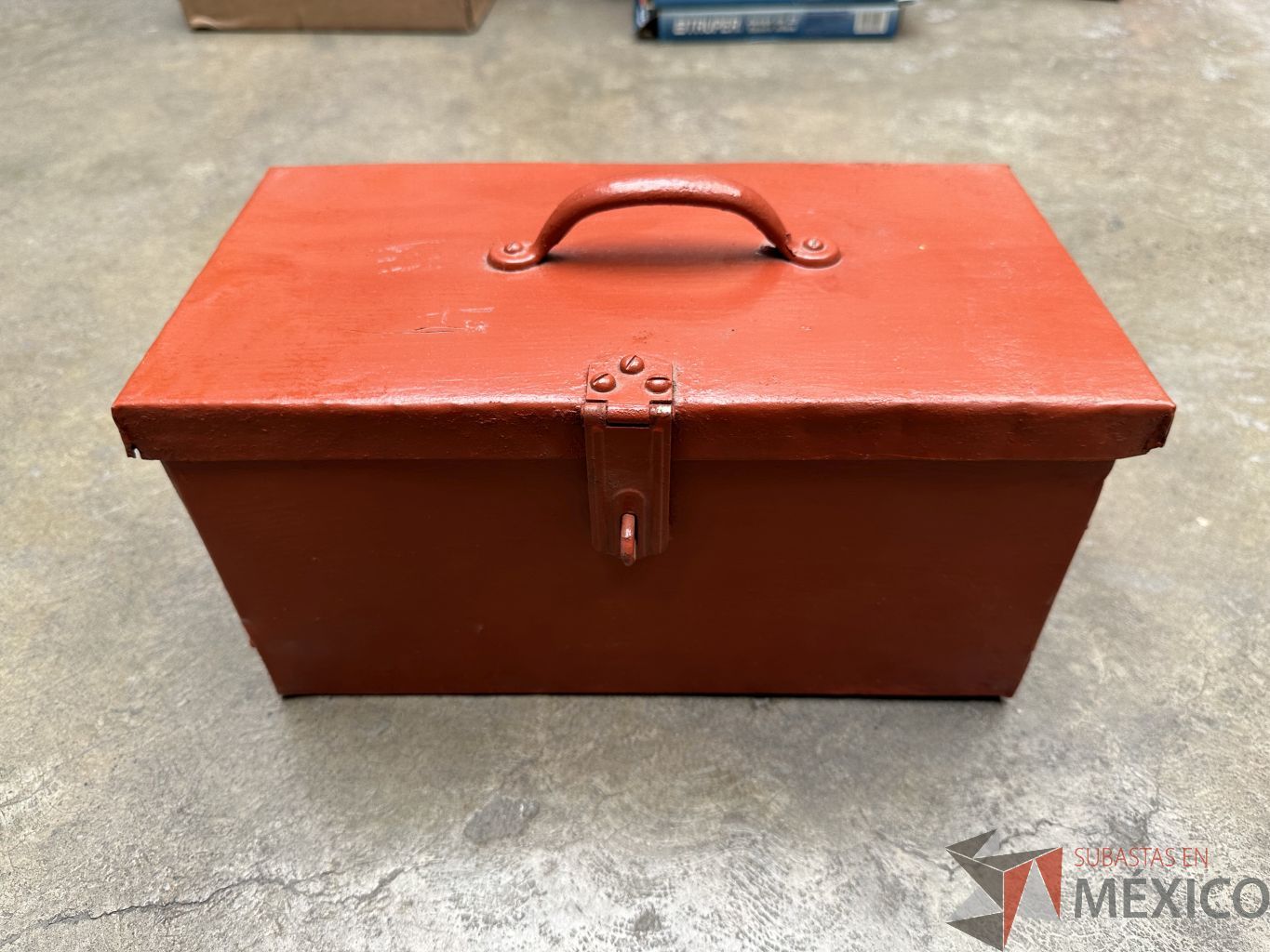 Lote 012 - Lote con 5 piezas de cajas metálicas para herramientas - Imagen 6