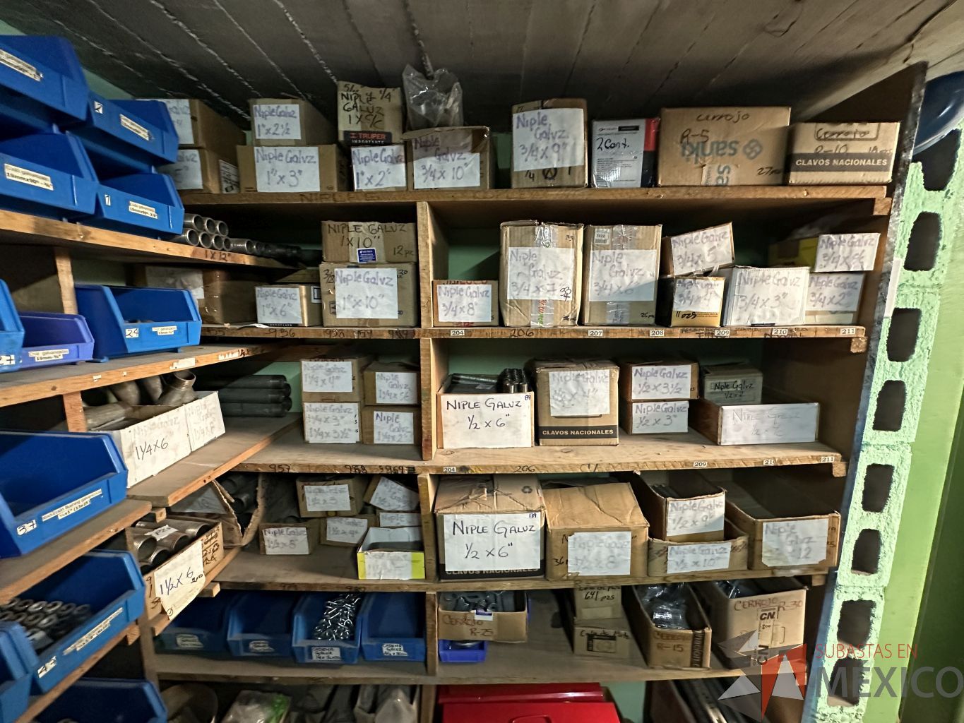 Lote 009 - Lote de plomeria con 4,481 piezas (Tee, Codos, Tapones, reducciones, puntas, etc...)