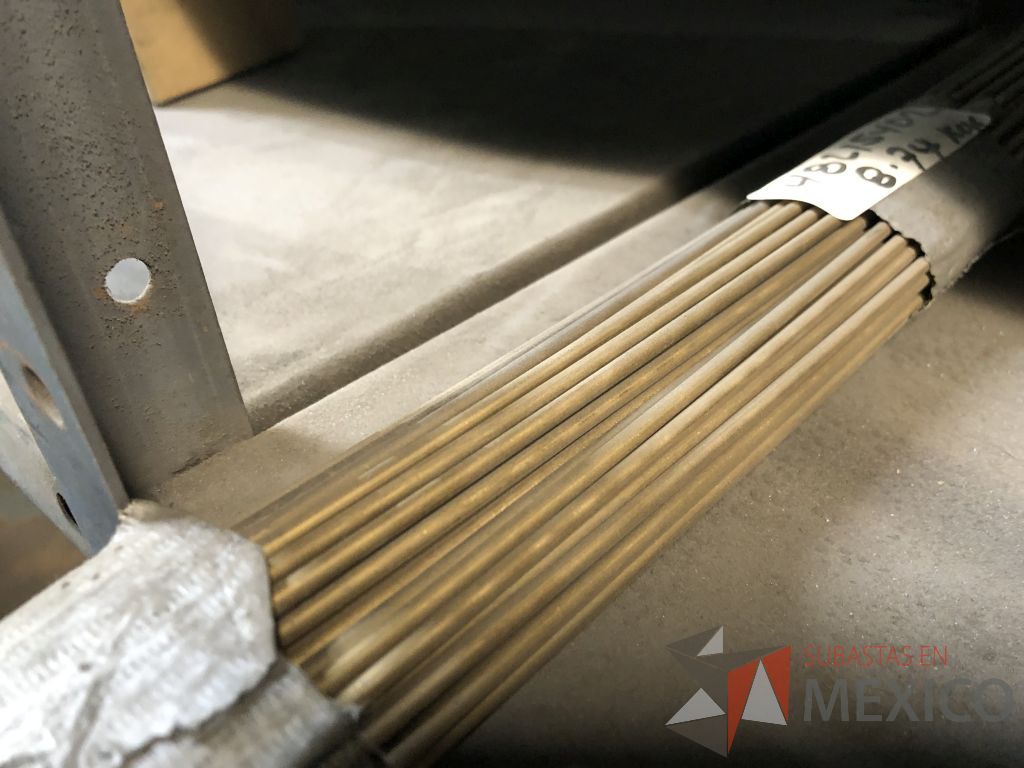 Lote 026 - LECO Silicon carbide wet/dry - 600 Discos abrasivos y 8.4 KG de Electrodos - Imagen 12