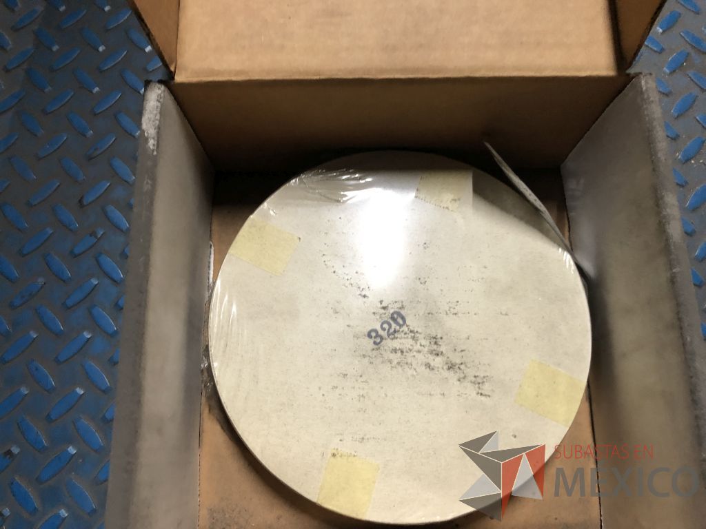 Lote 026 - LECO Silicon carbide wet/dry - 600 Discos abrasivos y 8.4 KG de Electrodos - Imagen 4