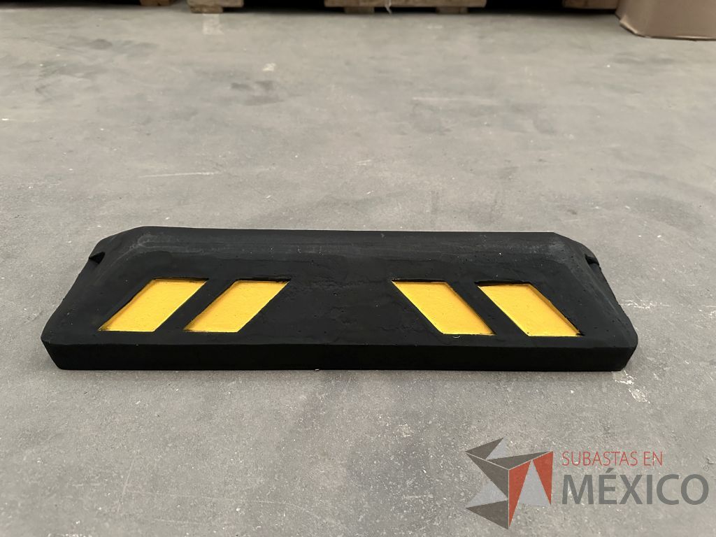 Lote 021 - 7 Topes para estacionamiento y 4 Juegos de herramientas mecanicos - Imagen 18