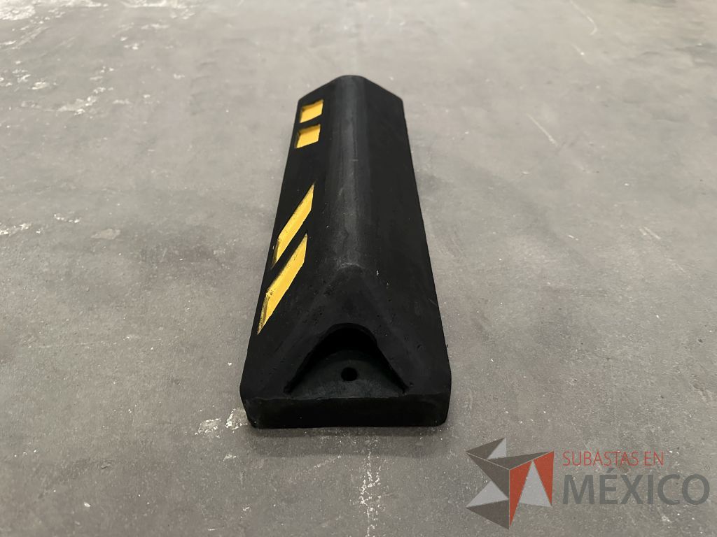 Lote 021 - 7 Topes para estacionamiento y 4 Juegos de herramientas mecanicos - Imagen 14