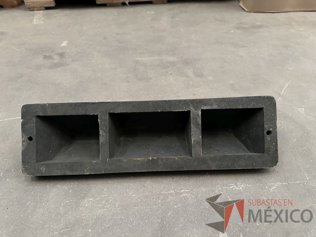 Lote 021 - 7 Topes para estacionamiento y 4 Juegos de herramientas mecanicos - Imagen 12