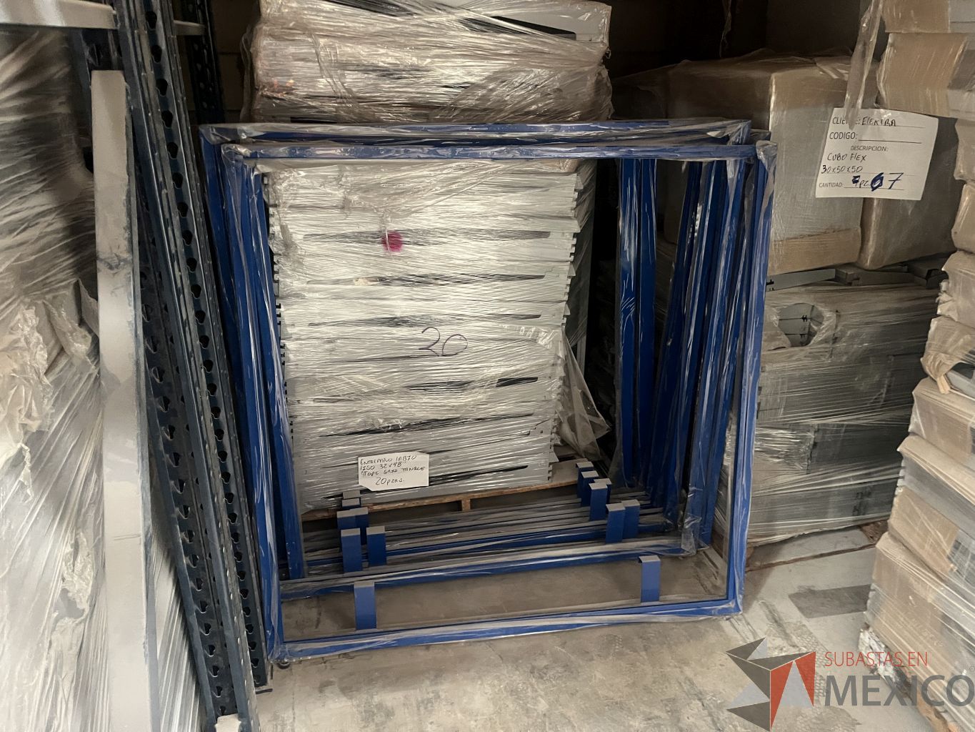 Lote 150 - Conjunto de góndola para equipo electrónico - Imagen 4