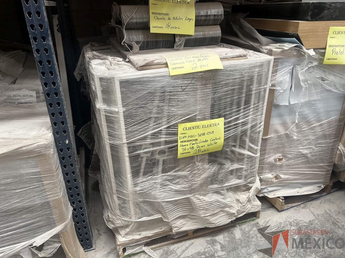 Lote 150 - Conjunto de góndola para equipo electrónico - Imagen 19
