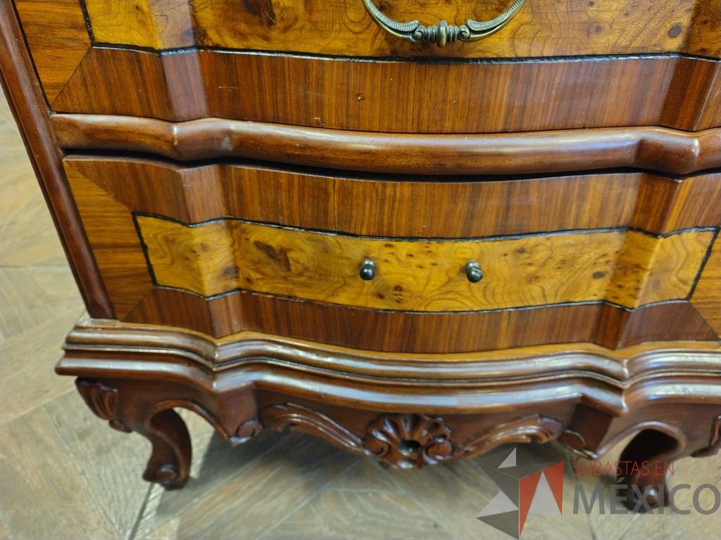 Lote 011 - Recamara de madera con chapa de raíz de olmo, compuesta por cabecera, 2 buros y 1 cajonera - Imagen 5