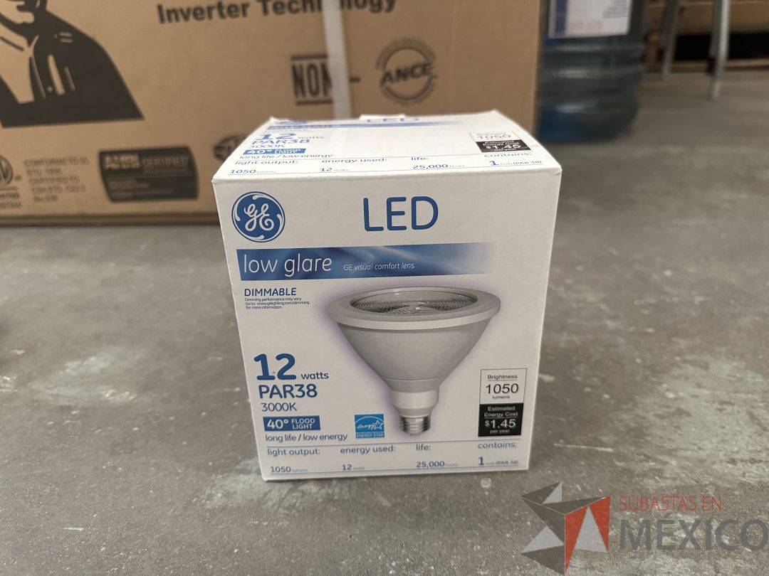 Lote 246 - 10 Kits de iluminación que contiene: Riel, Gabinete para foco y Foco de 12 watts - Imagen 12