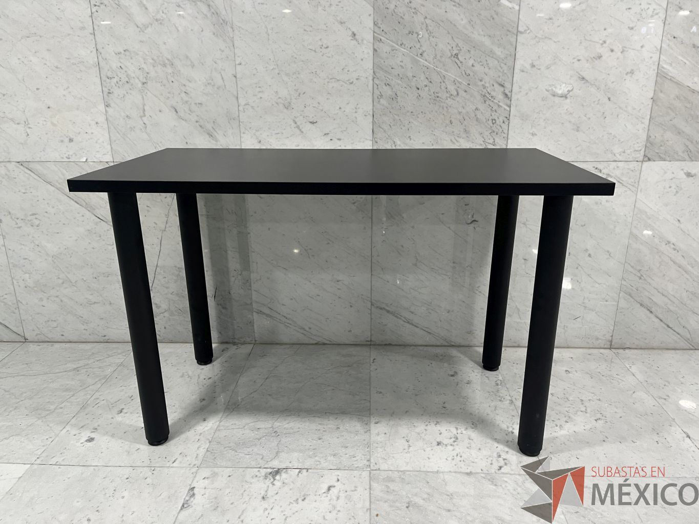 Lote 151 - Mesa de trabajo con 4 patas y cubierta color negro (Nueva) - Imagen 11