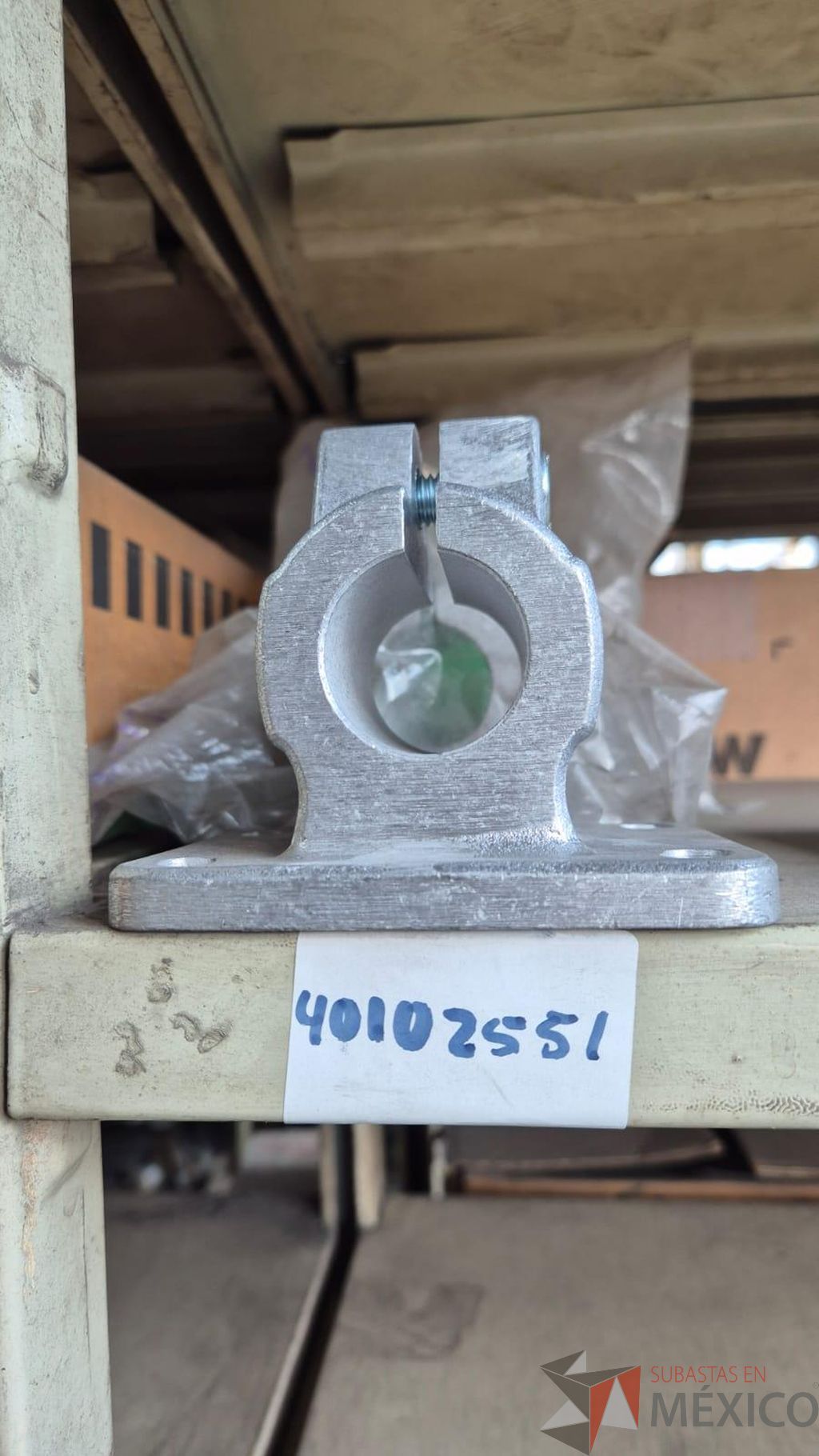 Lote 011 - Lote que contiene 128 artículos: Abrazaderas, Diferentes tipos de Anillos, Bandas, Empaques, Marcadores, etc. - Imagen 6