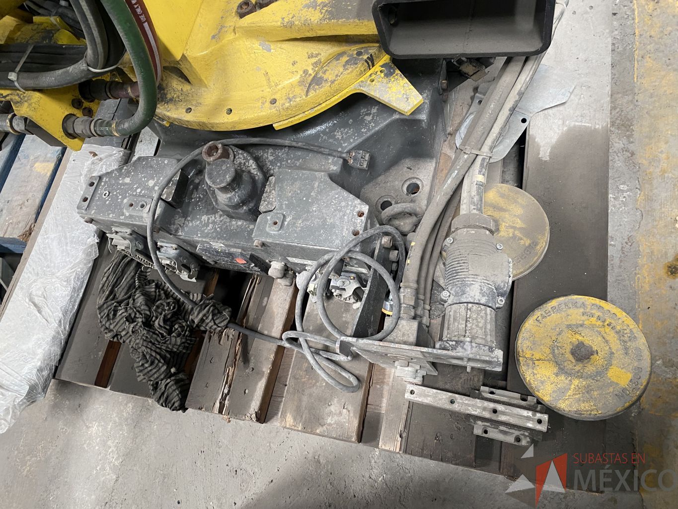 Lote 006 - Robot FANUC R-2000iB 210F de 6 ejes, cabezal de soldadura por puntos - Imagen 4