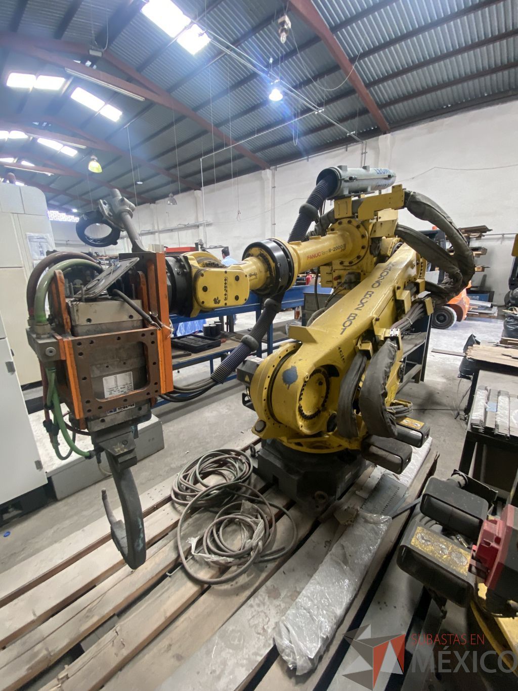 Lote 006 - Robot FANUC R-2000iB 210F de 6 ejes, cabezal de soldadura por puntos - Imagen 11