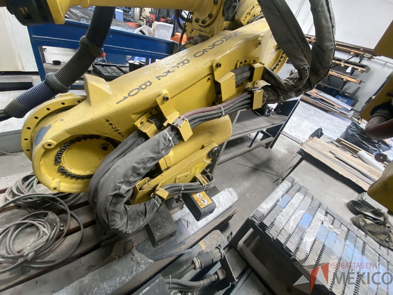 Lote 006 - Robot FANUC R-2000iB 210F de 6 ejes, cabezal de soldadura por puntos - Imagen 17